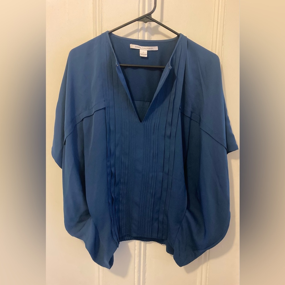 Diane Von FURSTENBERG silk blend top short/capped sleeve petite Small